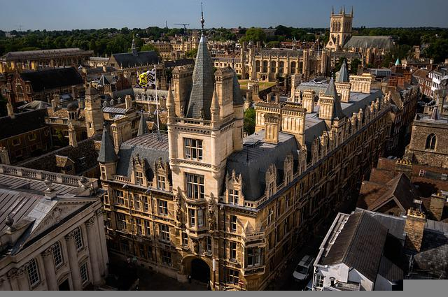 Cinque suicidi tra gli studenti di Cambridge: università lancia inchiesta