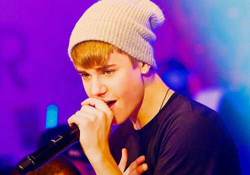 Curiosità: Bieber e l'acne