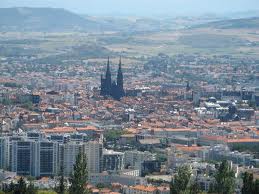 Visita alla città culturale di Clermont Ferrand.