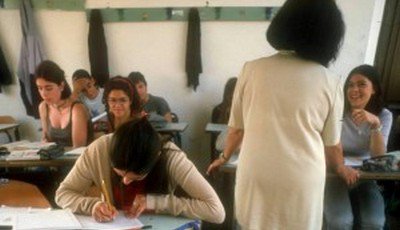 Prof. minacciati a scuola: corsa alle assicurazioni