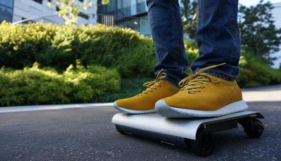 Walkcar, la tavola con le rotelle che ti evita di camminare