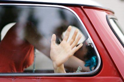 Lezioni di guida in cambio di sesso: in Olanda è legge