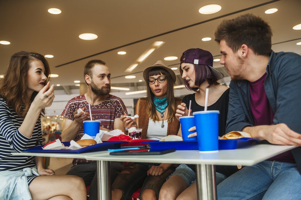 Tema sull'alimentazione dei giovani