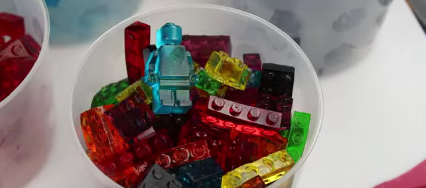 Il video per creare i Lego commestibili