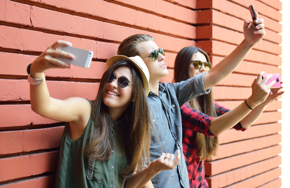 Tema sui social network e i giovani