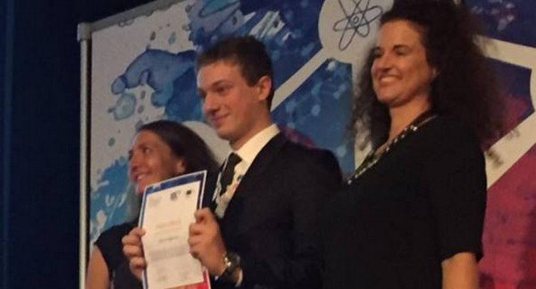 Un 16enne vince il premio Giovani Scienziati Ue