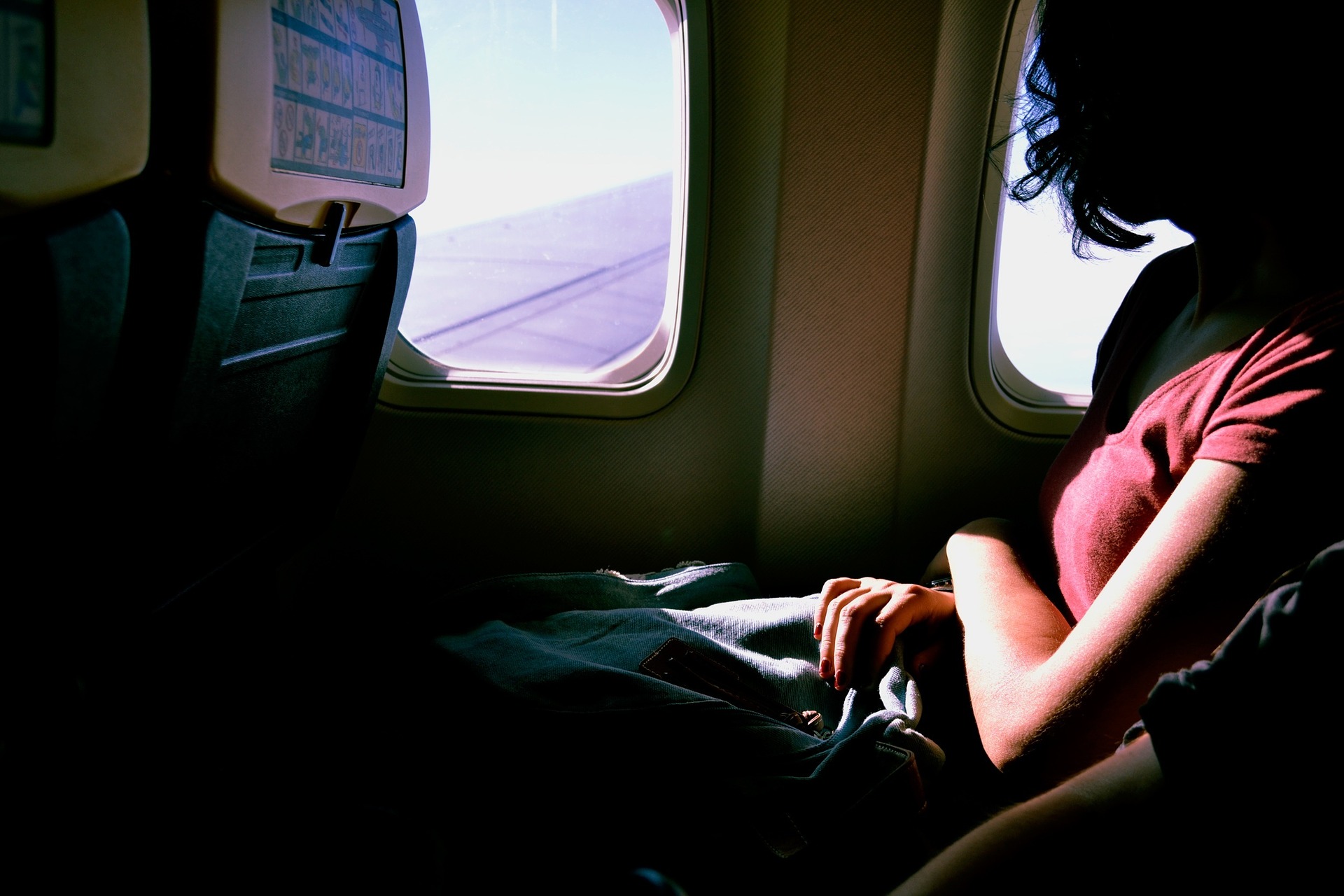 7 cose che gli assistenti di volo notano subito nei passeggeri