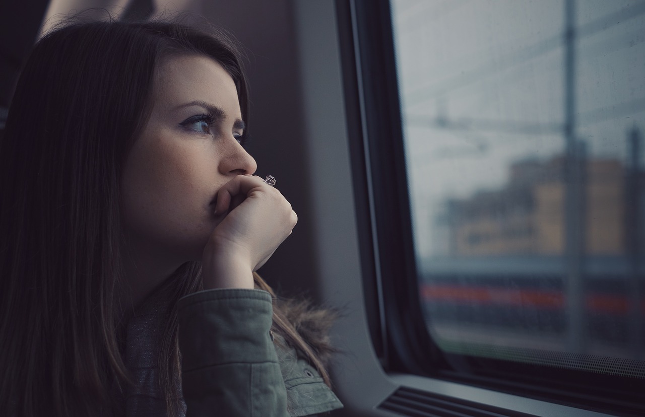 Stare da soli senza sentirsi soli: come combattere la solitudine?