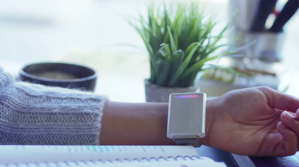 Embr Wave, lo smartwatch che ci riscalda o ci rinfresca a nostro piacimento