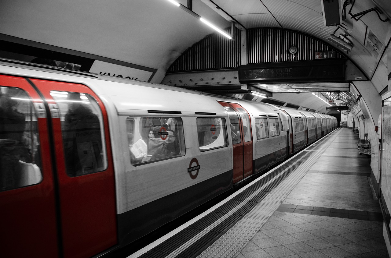 Metro Londra: linee, orari e prezzo biglietti
