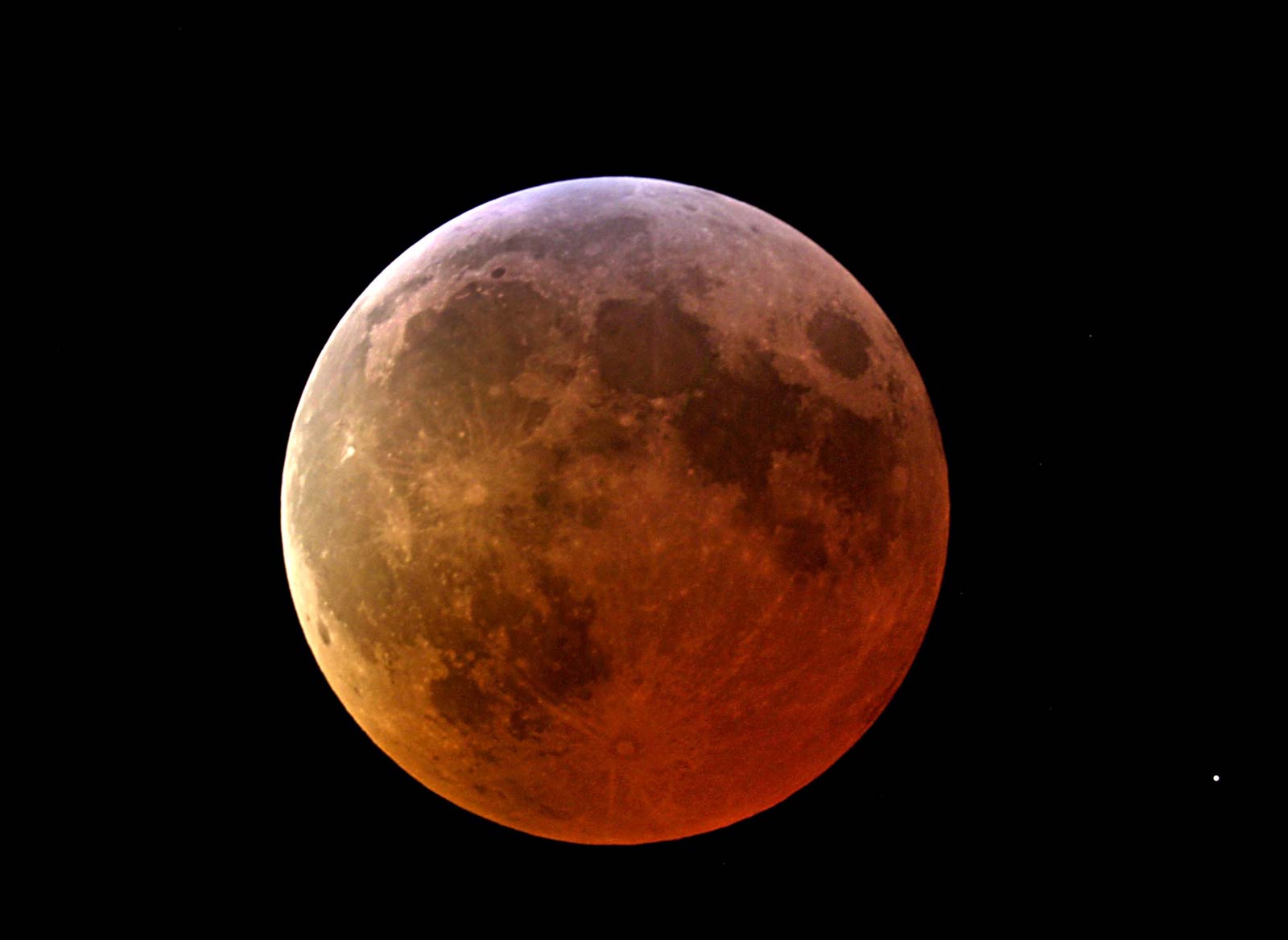 Eclissi Lunare 27 Luglio: orario, come e dove vederla