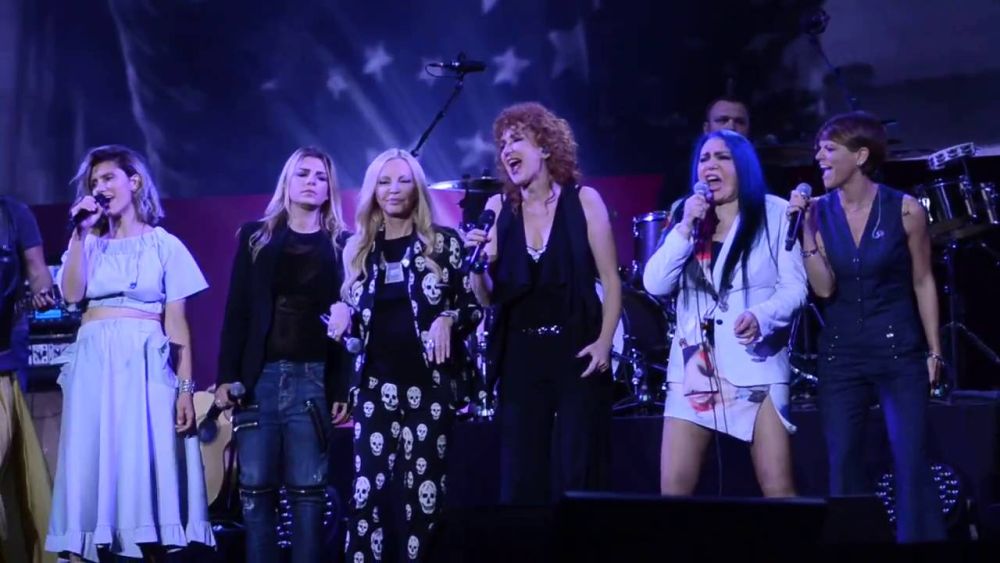 Amiche in Arena: scaletta, ospiti, streaming