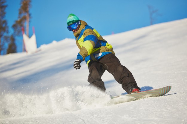 Snowboard o sci, qual è più facile?