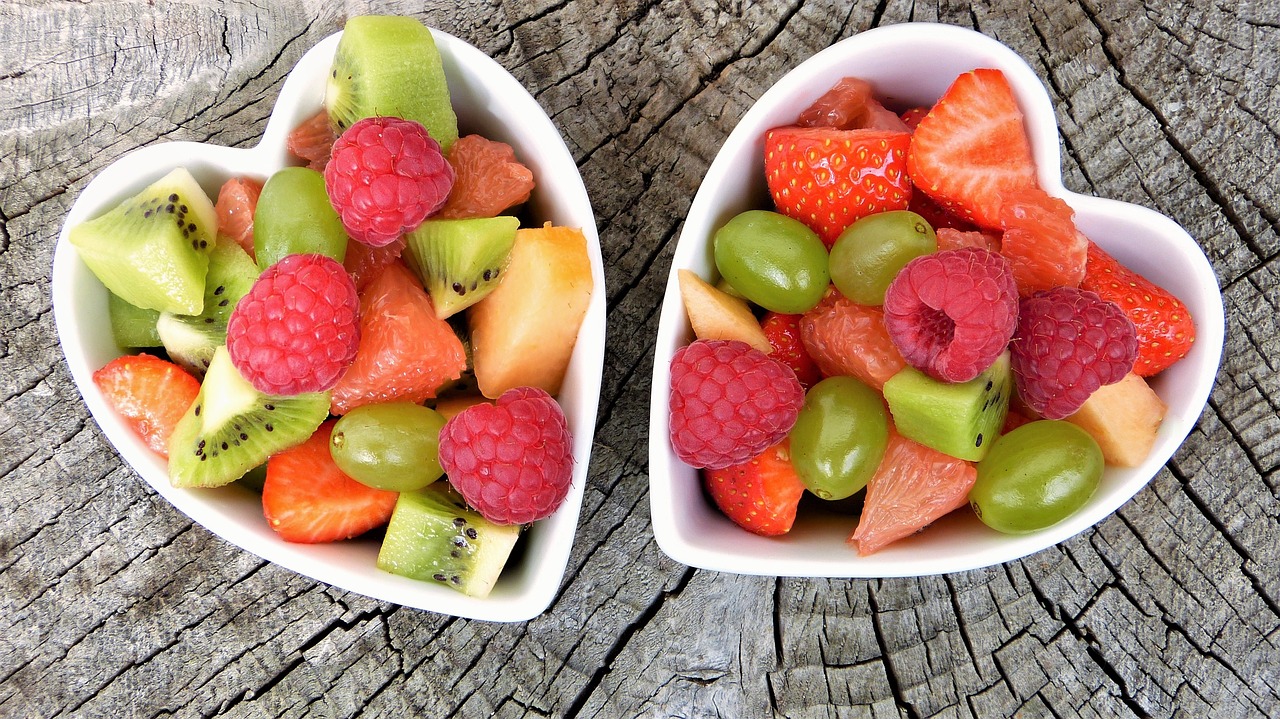 Cosa mangiano i Fruttariani: rischi per la salute