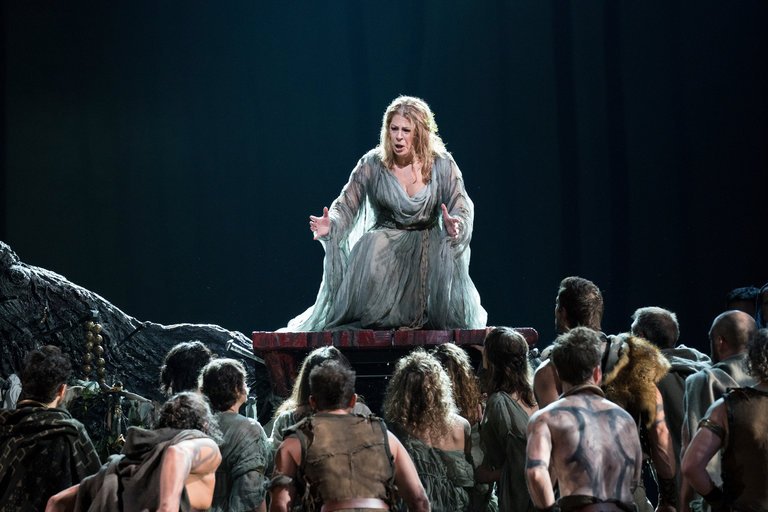 La norma (V. Bellini): trama, libretto, riassunto opera