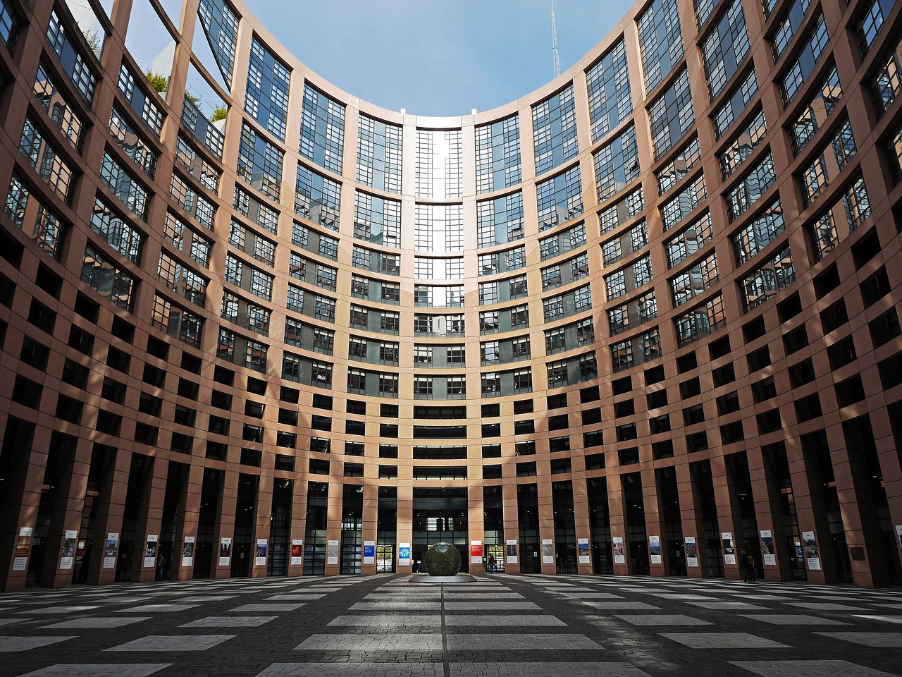 Parlamento Europeo: sede e gruppi, come funziona?