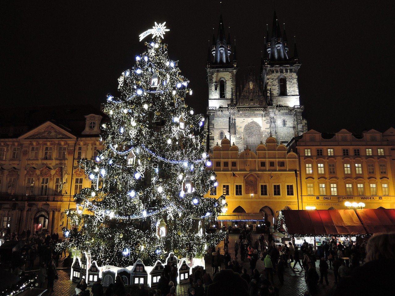 Praga a Natale, le regole anti-covid nella Repubblica Ceca