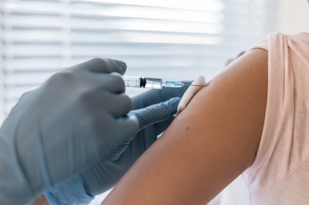 Vaccino Moderna Covid-19: efficace anche contro le varianti