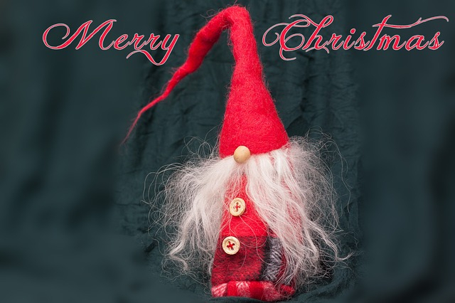 Auguri di Natale divertenti, le frasi più originali da inviare agli amici