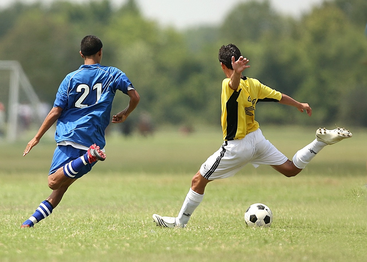 Chi va male a scuola non gioca, squadra torinese chiede la pagella ai giovani calciatori