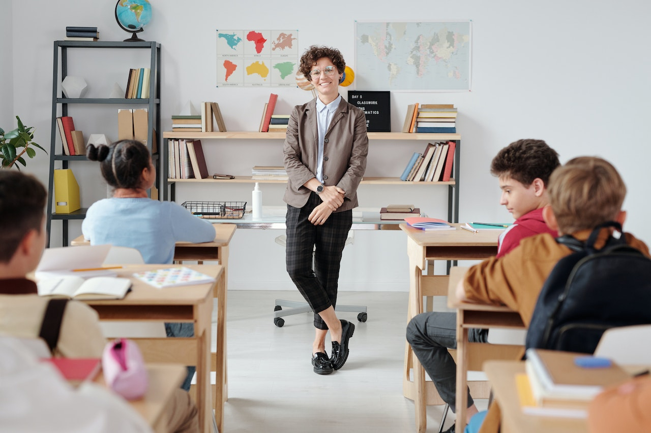 Mamma aggredisce maestra: era insoddisfatta del suo metodo di insegnamento