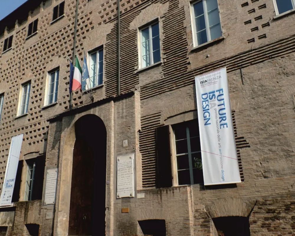Istituto Superiore per le Industrie Artistiche di Faenza: Corsi, Facoltà e Sedi ISIA Faenza