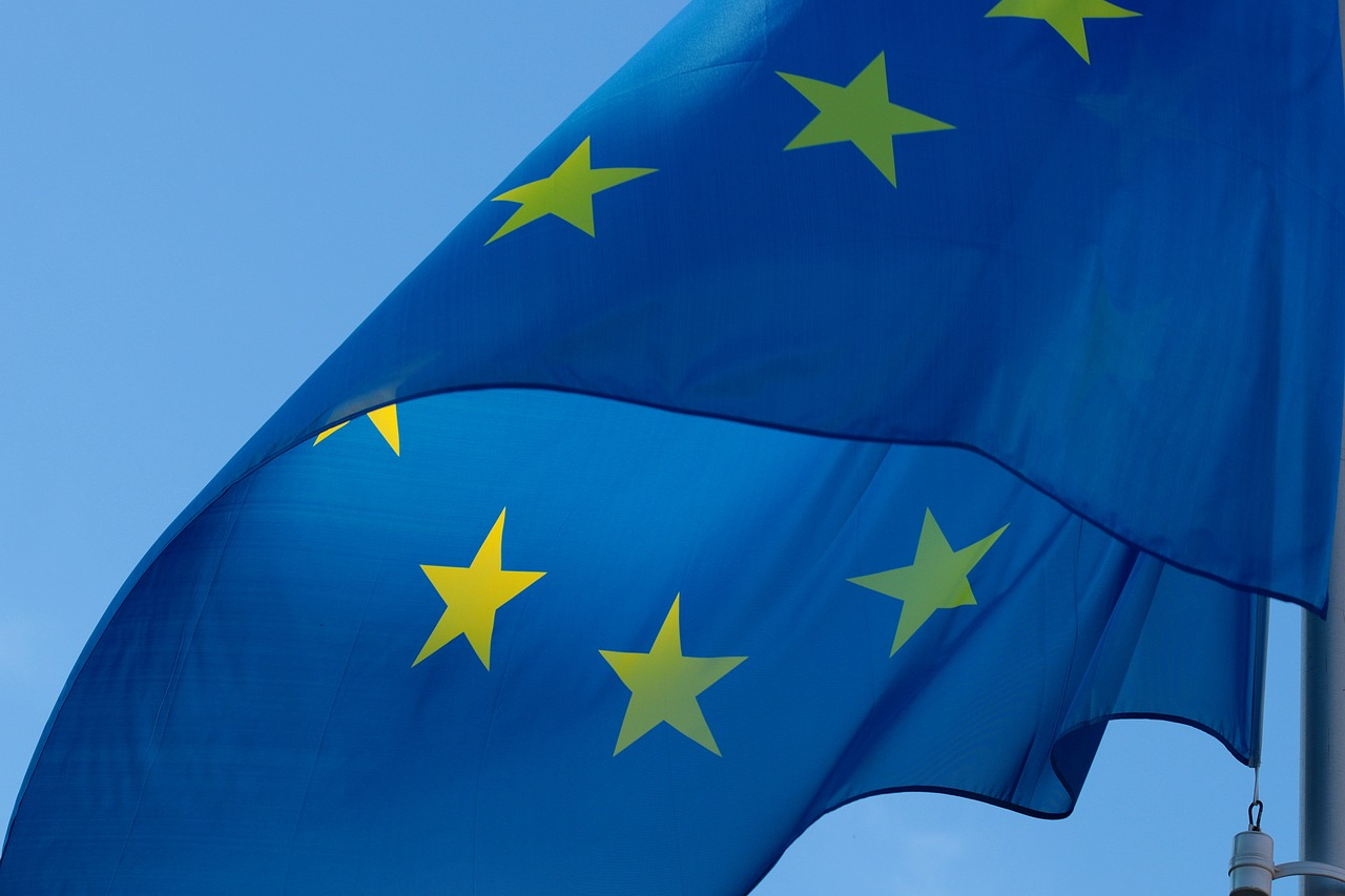 L'UE denuncia il precariato in Italia. Valditara: 