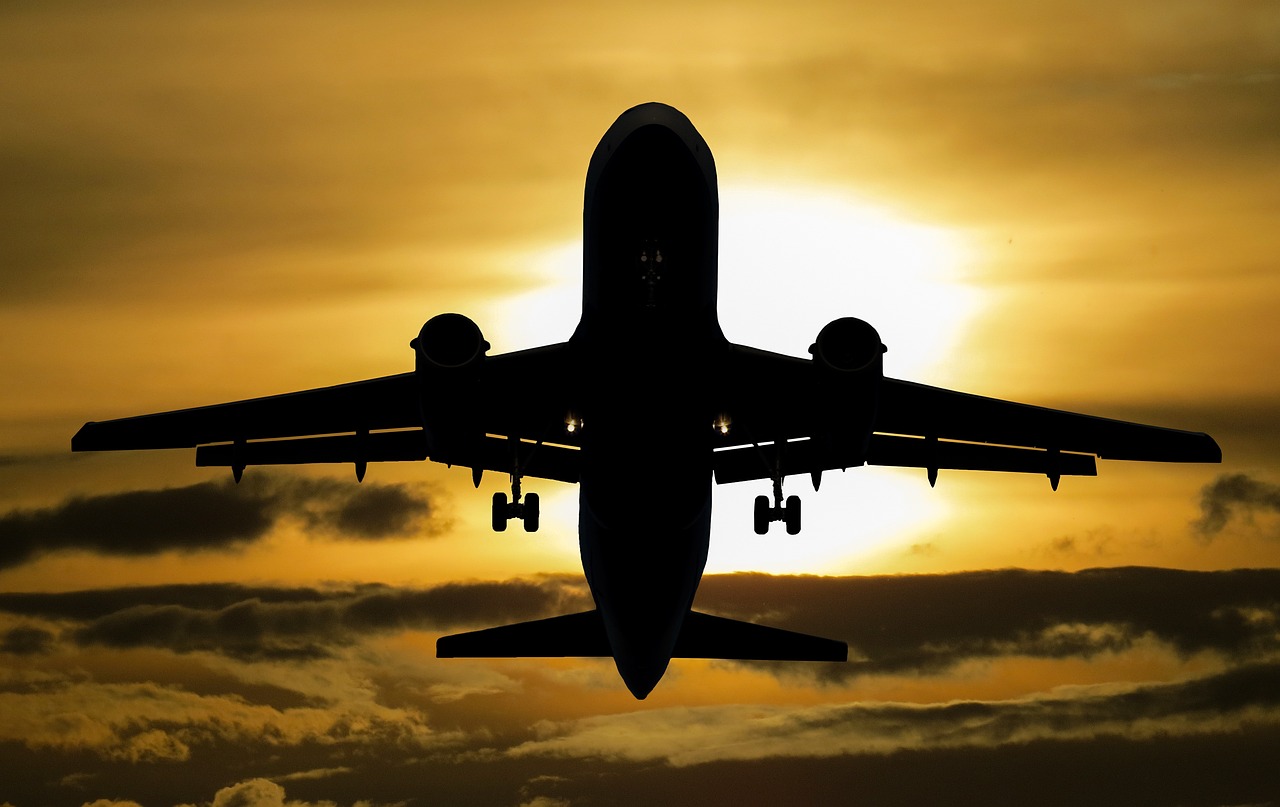 Studente universitario fa il pendolare da Los Angeles a Berkeley in aereo per risparmiare sull'affitto