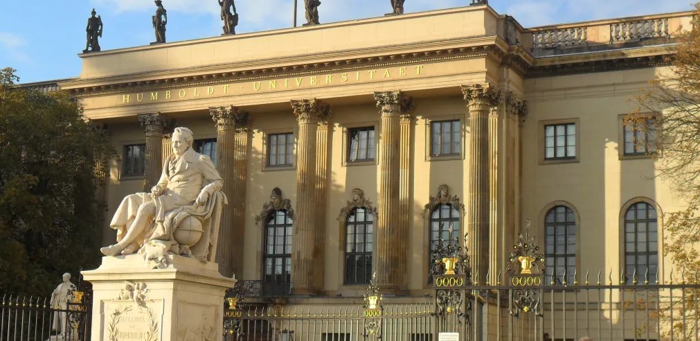 Matteo, 16 anni, è iscritto all'Università di Berlino: in Italia non può immatricolarsi