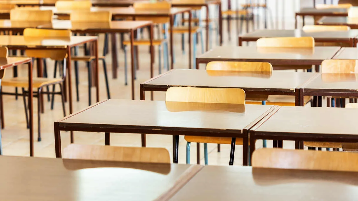 Molesta una sua ex studentessa: accusato di stalking un professore ad Aosta