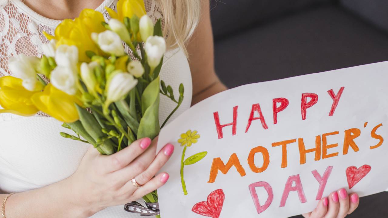 Auguri per la Festa della mamma: le frasi da dedicare in questa giornata