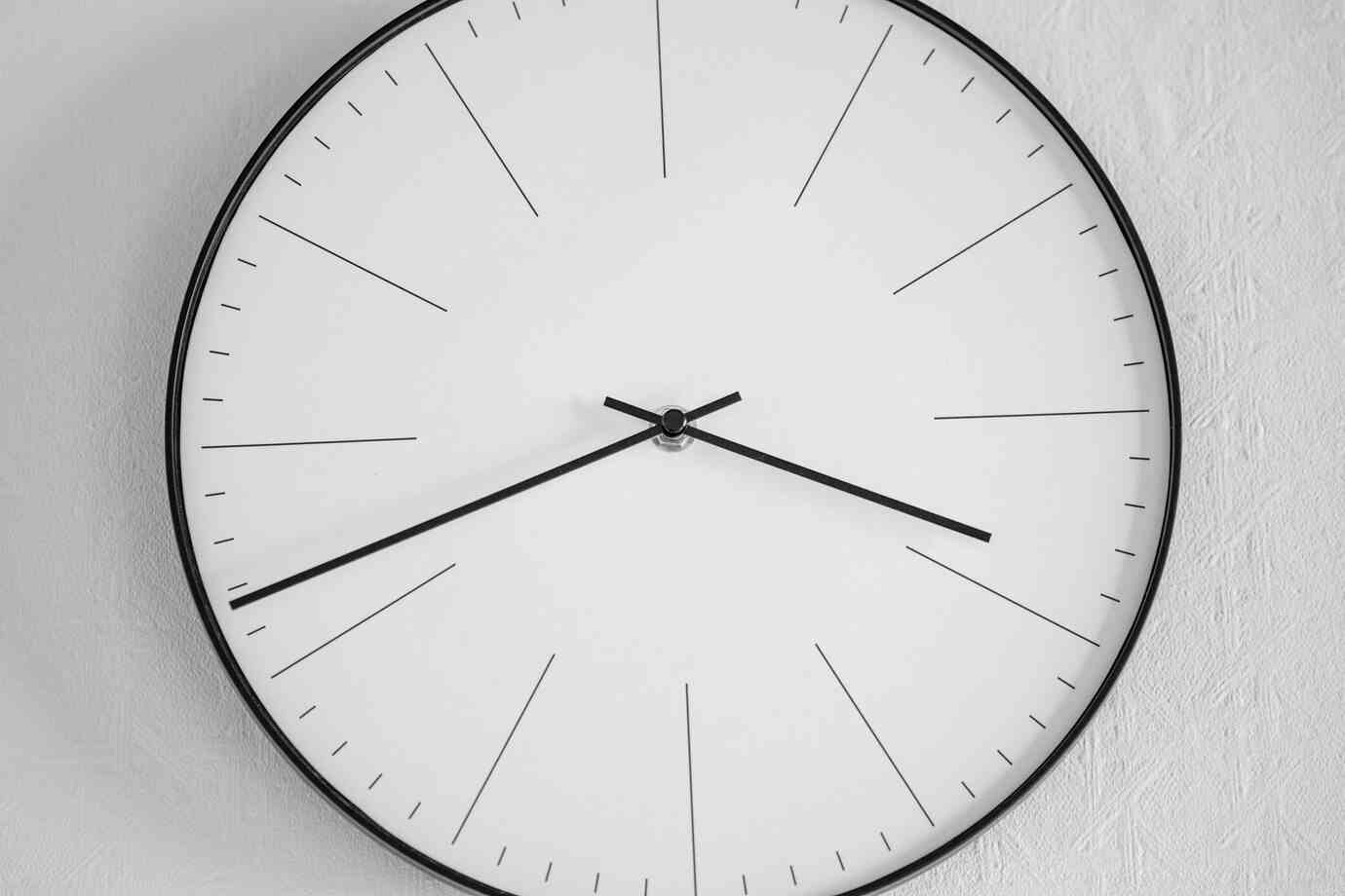 Nelle scuole UK stanno scomparendo gli orologi analogici