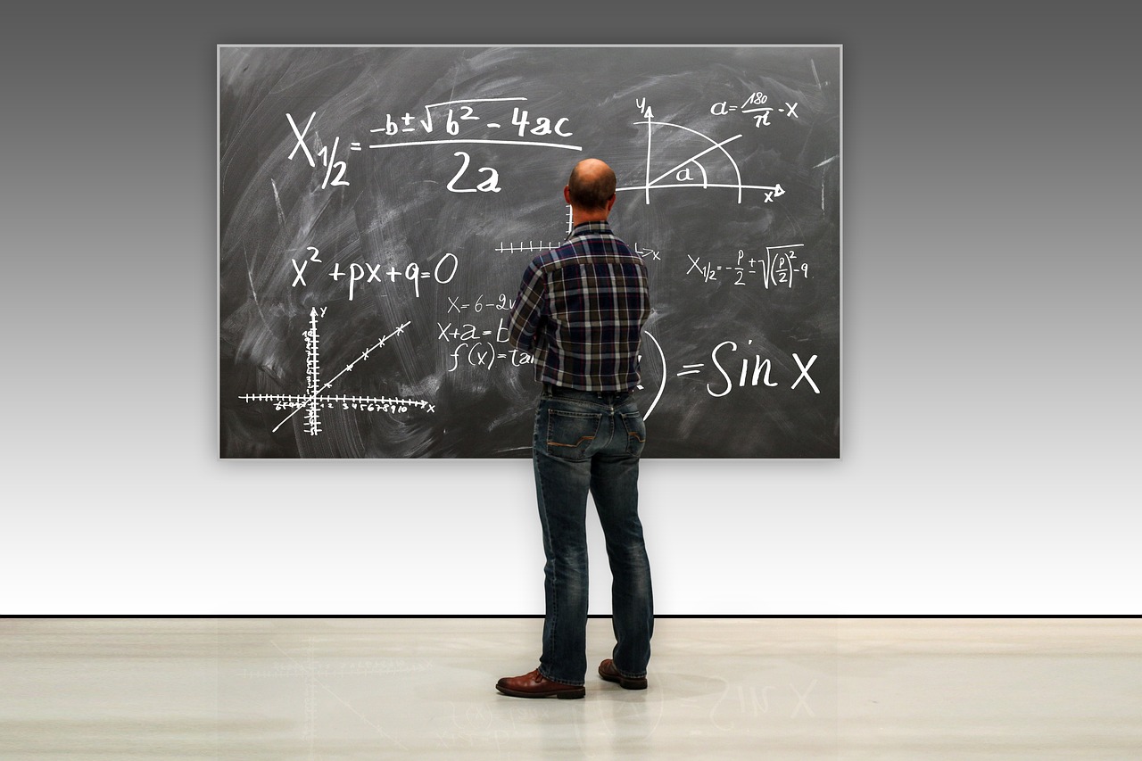 9 insegnanti su 10 lavorano ben oltre l’orario scolastico