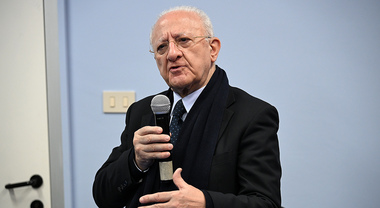 Test medicina 2025: De Luca conferma, i quiz rimangono