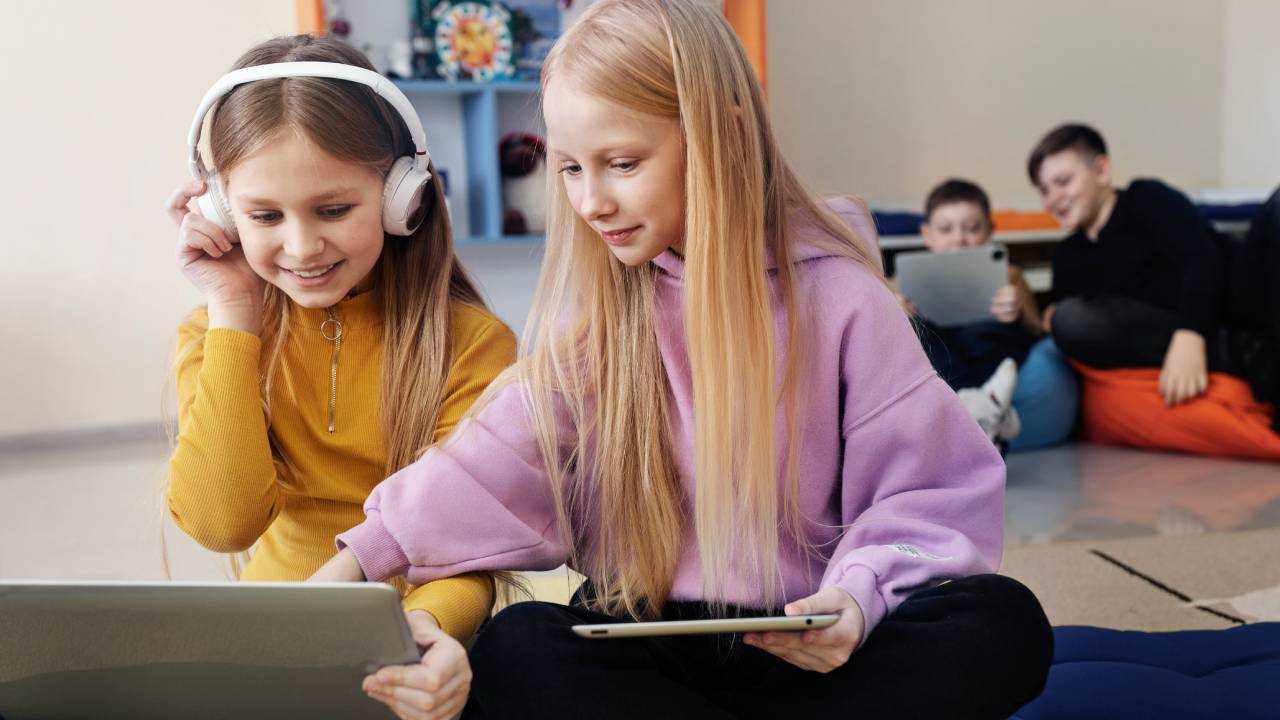 L’intelligenza artificiale nelle scuole: implementazione e normative per la privacy