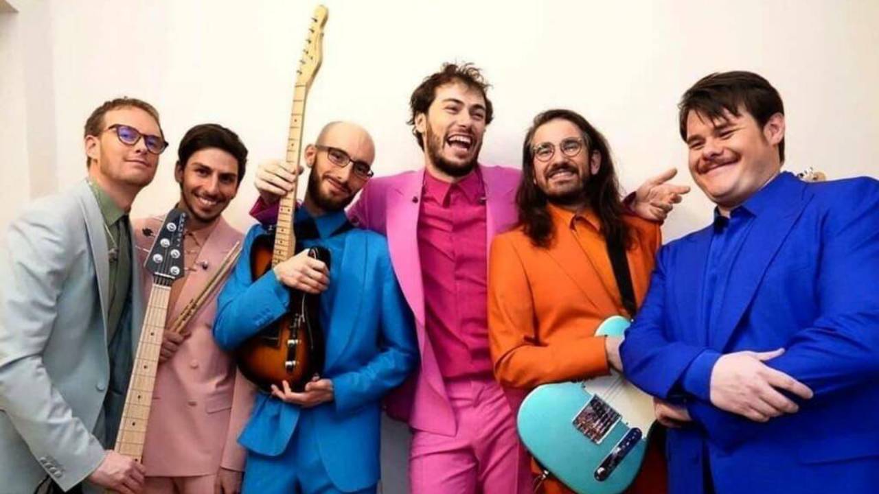 Amaro dei Pinguini Tattici Nucleari: testo e significato del brano