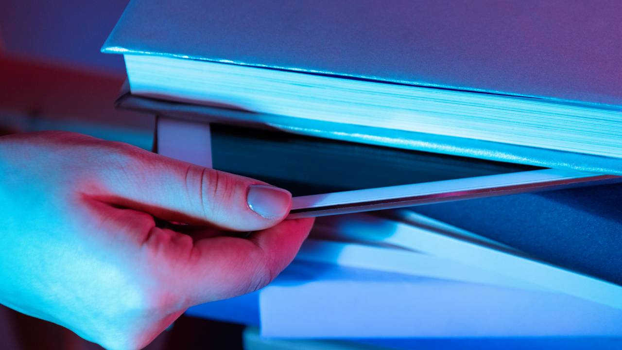 Grokipedia di Elon Musk: la prima enciclopedia creata con l’intelligenza artificiale rivoluziona la didattica