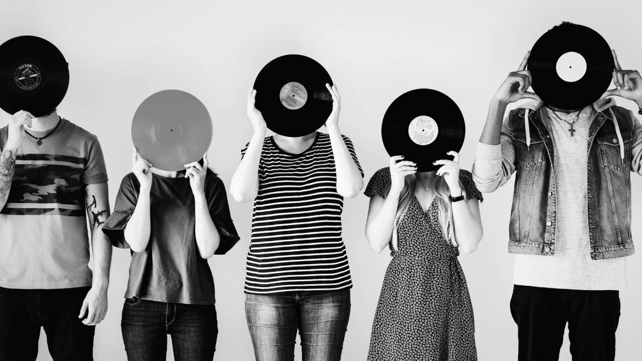 Sanremo 2026, cast e novità: anticipazioni sul festival musicale