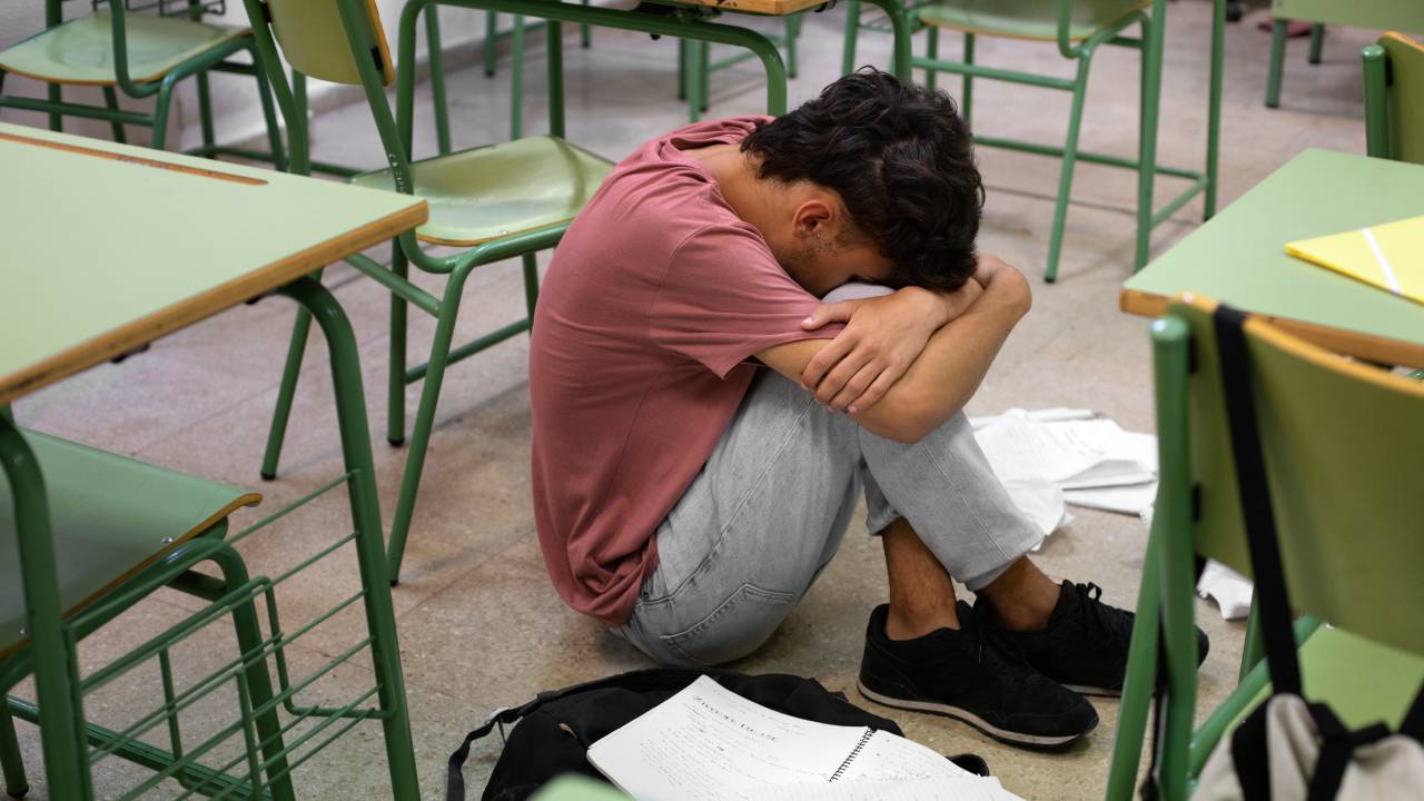 Universitari e adolescenti sempre più in crisi: quasi 4 studenti su 10 soffrono di ansia secondo le ultime ricerche
