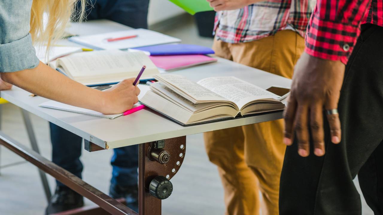 Par condicio nei dibattiti scolastici, la circolare di Valditara e il caso del Liceo Righi