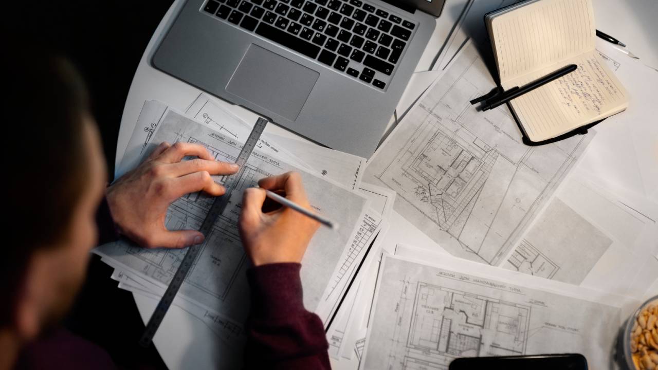 Laureati 2024, le lauree che pagano di più: Ingegneria e Medicina in testa