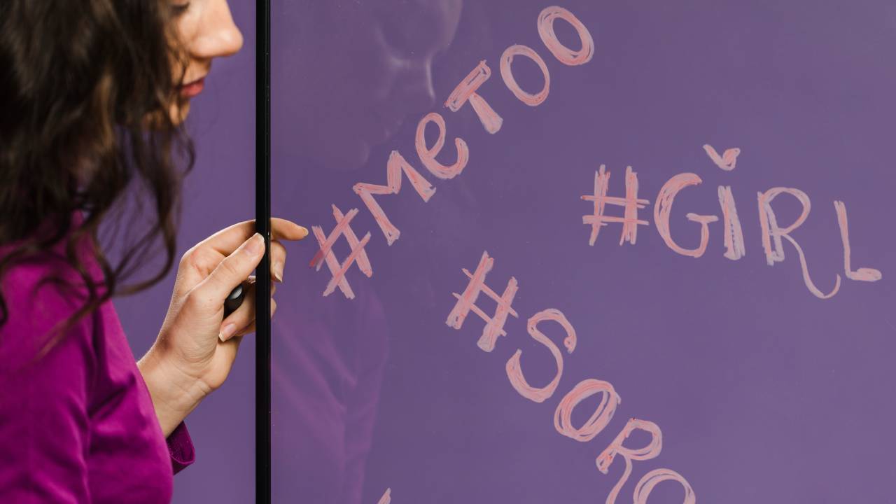 Lista stupri al liceo Giulio Cesare, studentessa: «È una minaccia». Valditara ordina inchiesta