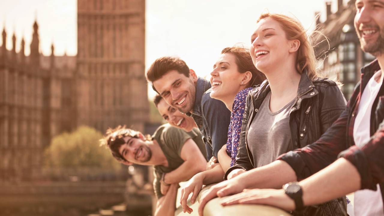 Regno Unito rientra in Erasmus+ dal 2027: riaperti gli scambi con studenti europei