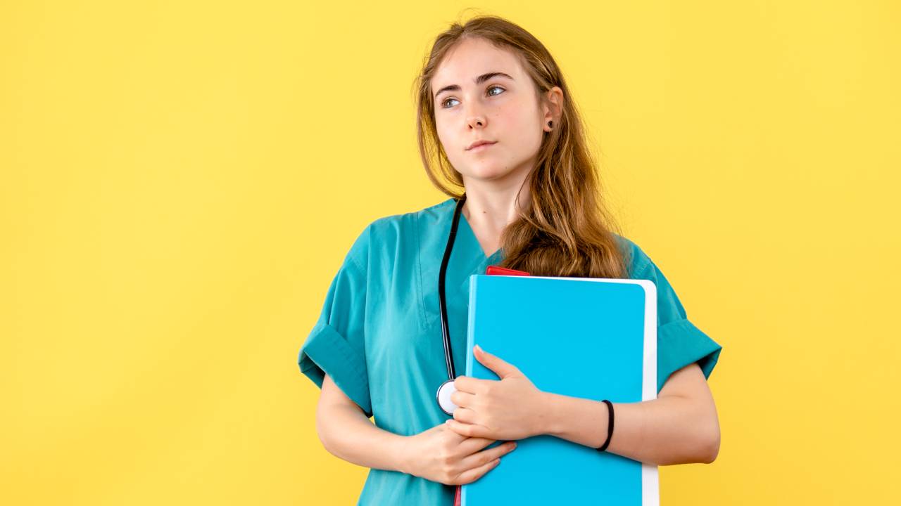 Test di medicina, 6mila ricorsi per le irregolarità del 20 novembre: la posizione del MUR e le richieste degli studenti