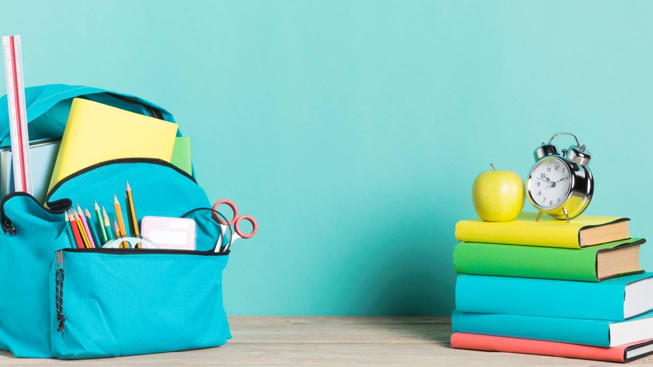 Dimensionamento scolastico, Valditara esclude tagli: accorpamenti giuridici per i fondi PNRR