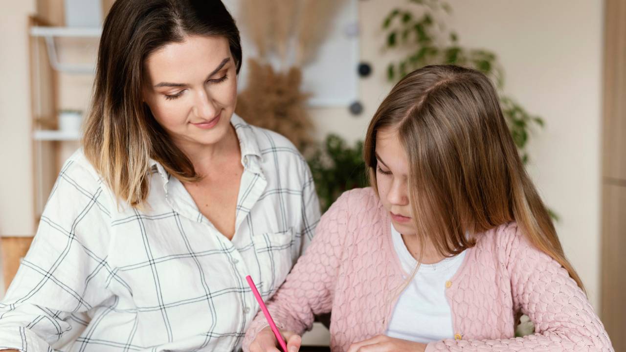 Docente per l'inclusione, la Camera approva il cambio di nome: critiche di esperti su misura cosmetica