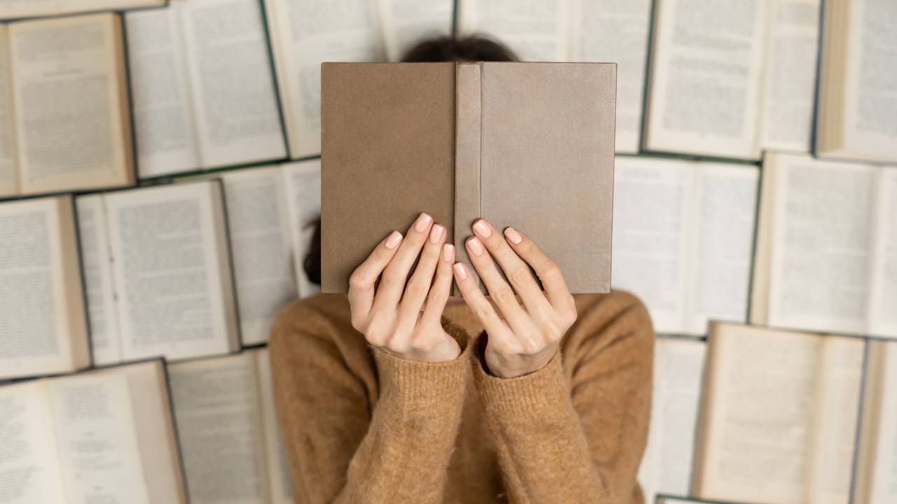 Liceo classico, l'analisi di D'Avenia: perché i classici allenano il pensiero critico nell'era dell'AI