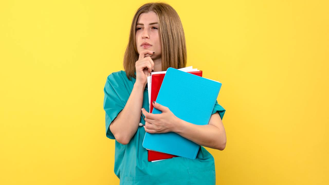 Maturità 2026, colloquio limitato a quattro discipline: domande extra-materia a rischio ricorso