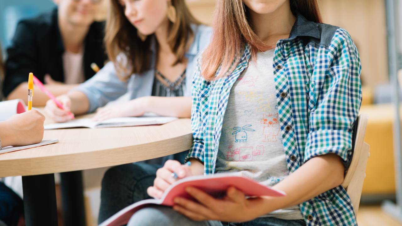 Riforma degli istituti tecnici approvata dal CSPI, ma ritardi e risorse mancanti rischiano il caos nelle scuole