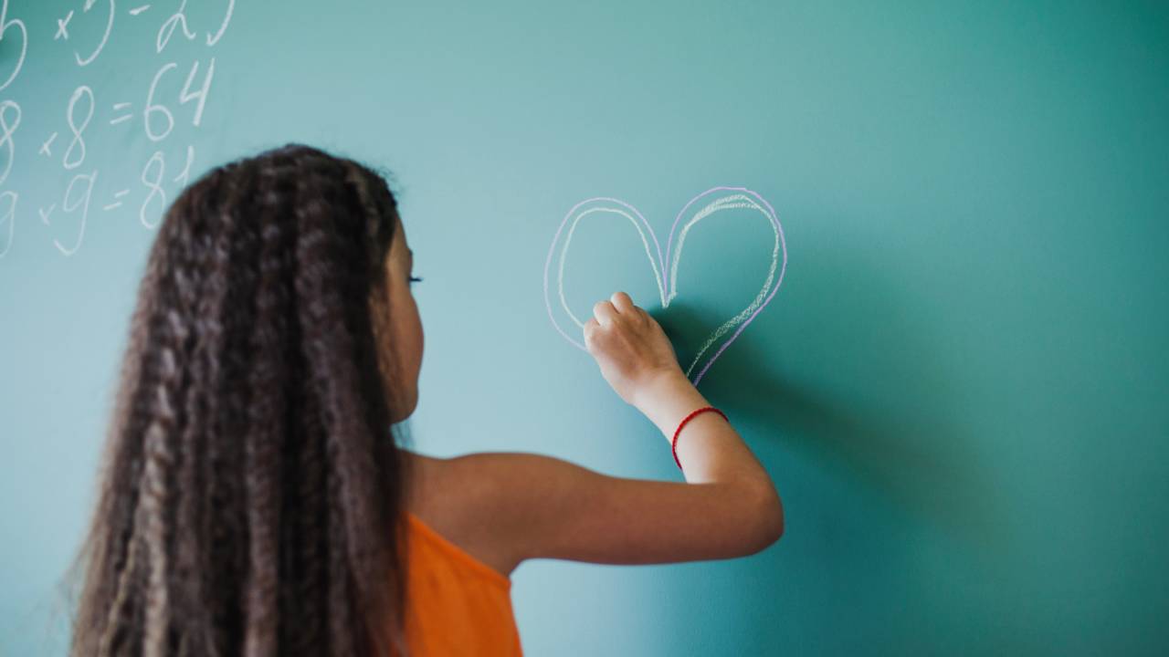 Educazione sessuo-affettiva a scuola, Cecchettin contro il consenso dei genitori: «Deve essere curricolare»